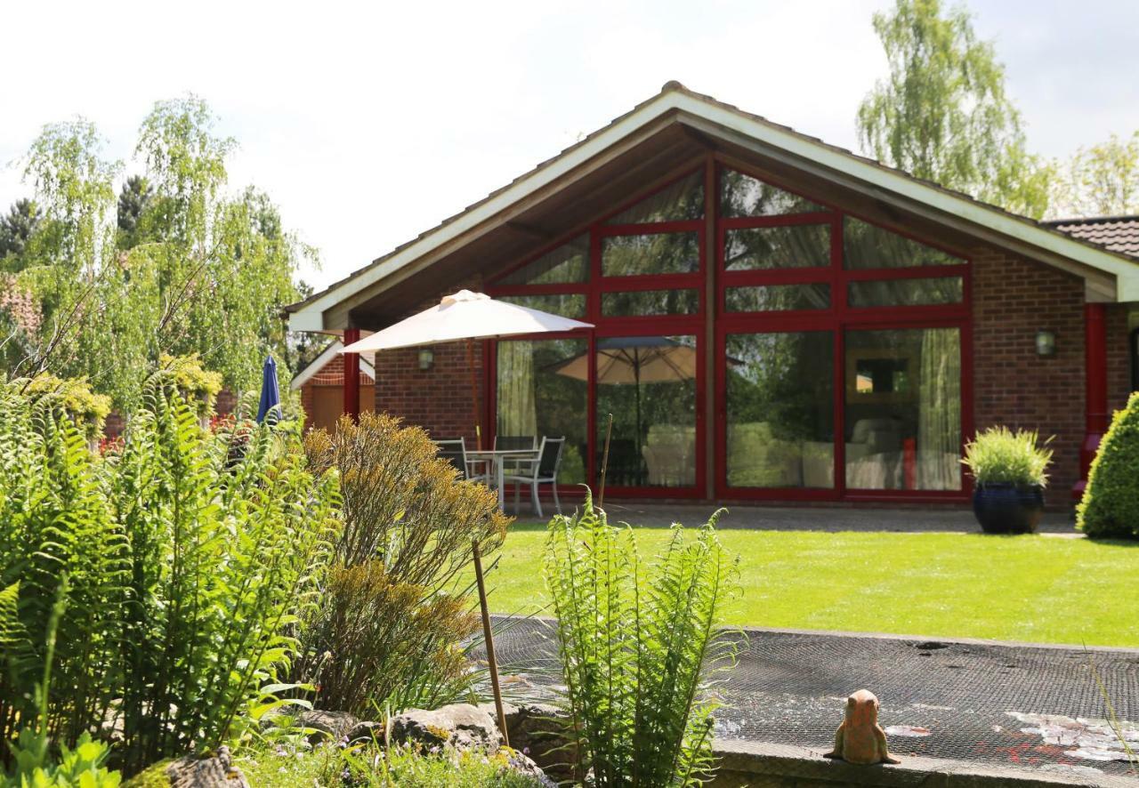 Surlingham Lodge Studio Large Family Cottage NWI Exterior foto